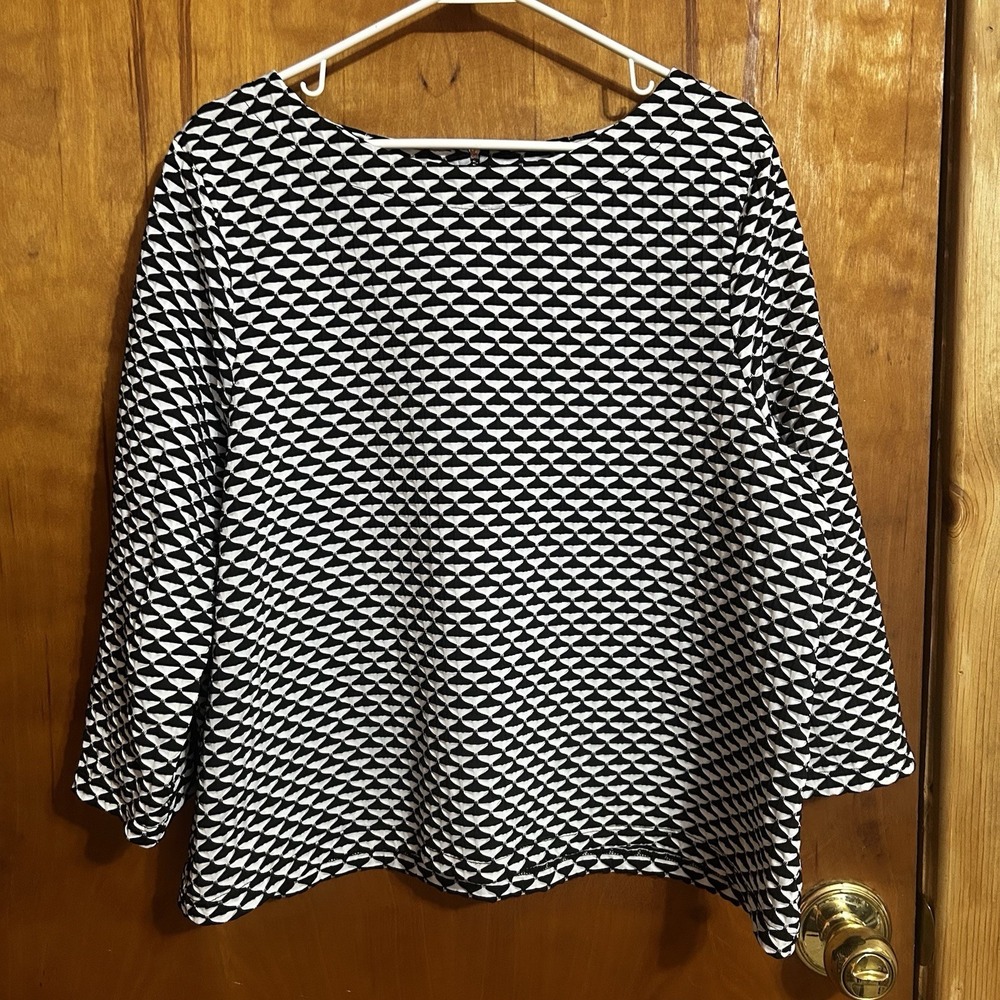 Travelers by Chico's Size 3 Shirt Blouse Women's Black White‎ Back Zipper